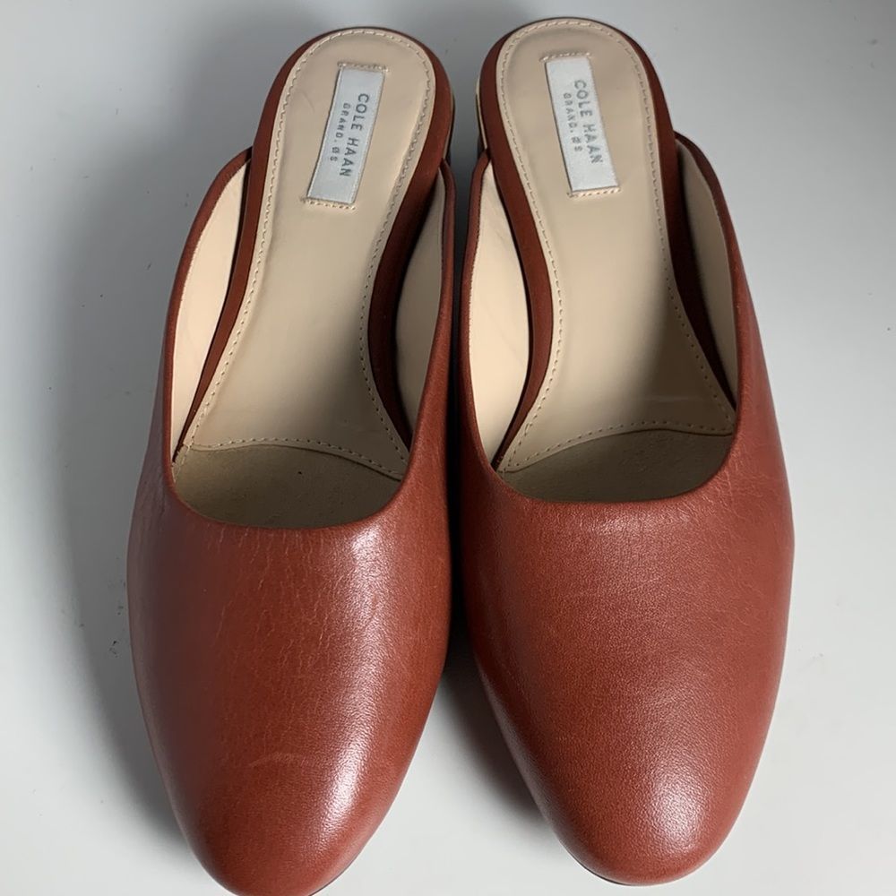 🎀 Cole Hann chic brown mules!🎀